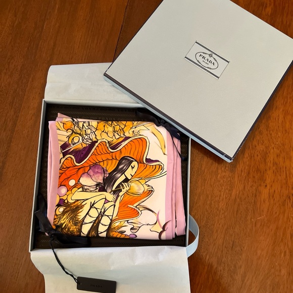 Prada James Jean  Fantasy collection! New in Box with tag. silk! - Picture 9 of 11